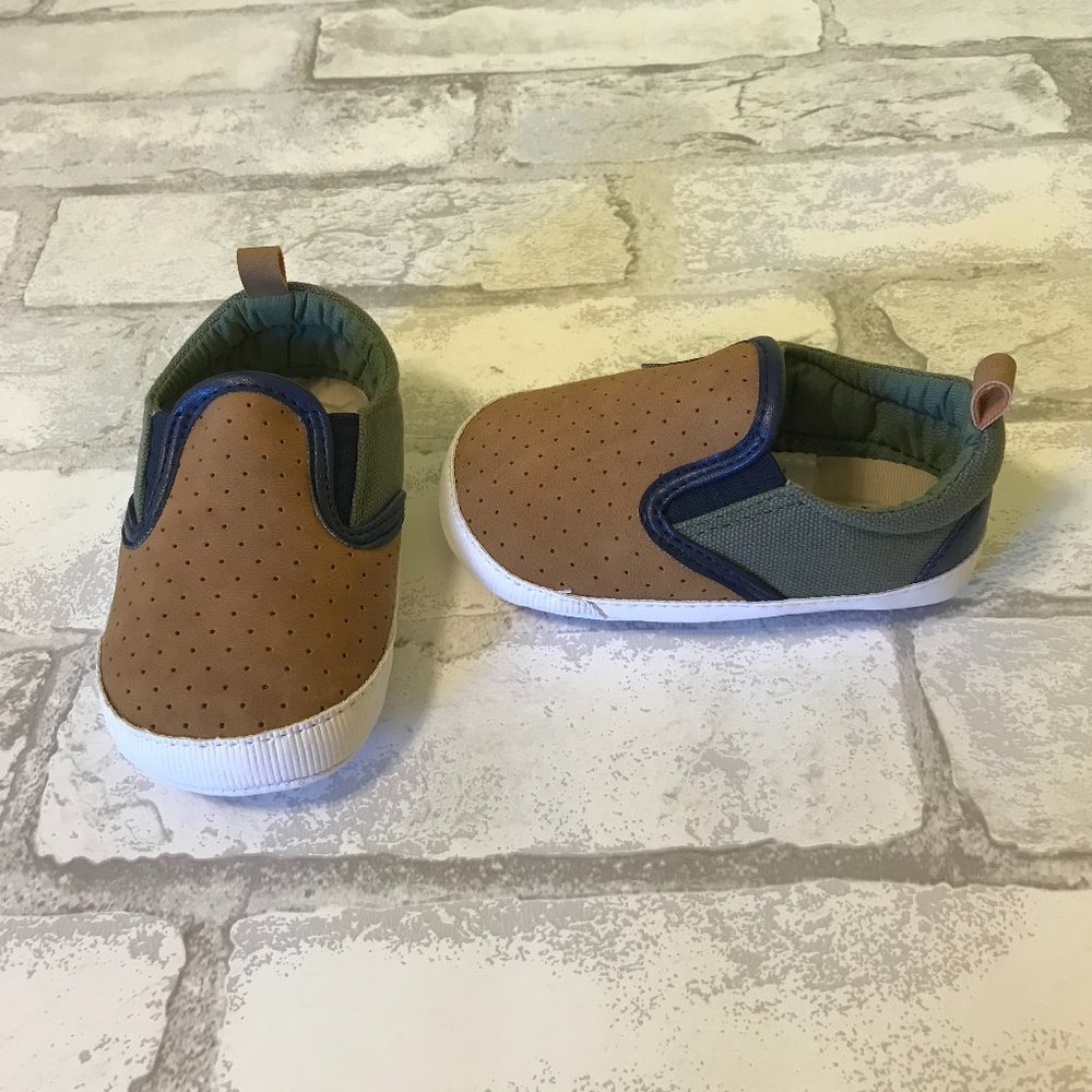 NWT Baby B'gosh Size 4 Slip On Casual Shoe